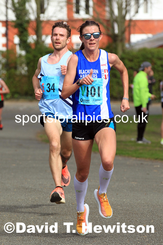 Senior Womens Northern 6 Stage Road Relay, 2022 Northern 12 and 6 Stage Road Relays,  Birkenhead Park, Birkenhead, Wirral.  Photo: David T. Hewitson/Sports for All Pics